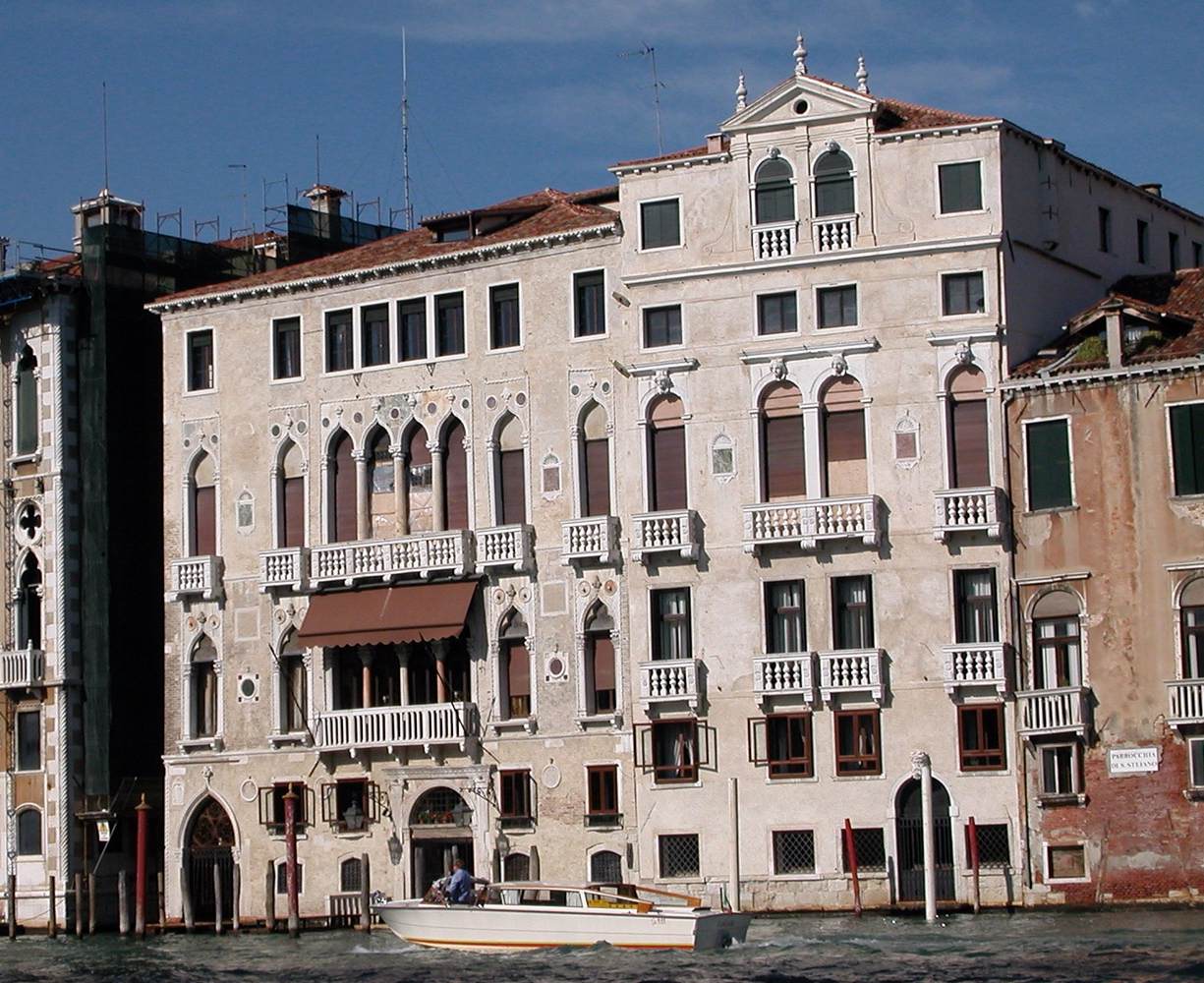 Palazzo Barbaro: Façade by