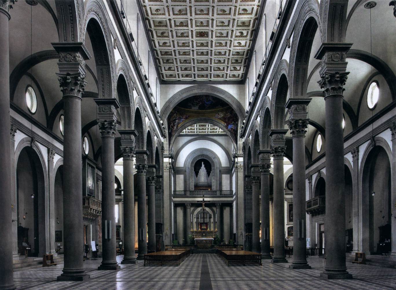 San Lorenzo: View of the nave toward the choir by