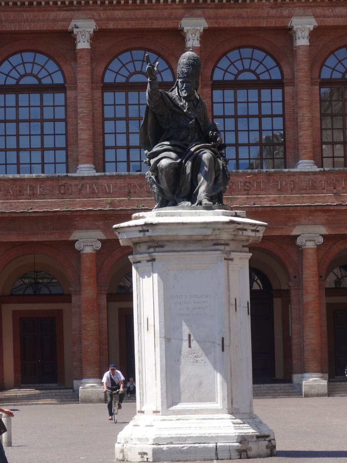 Statue of Pope Paul V by CORDIER, Nicolas