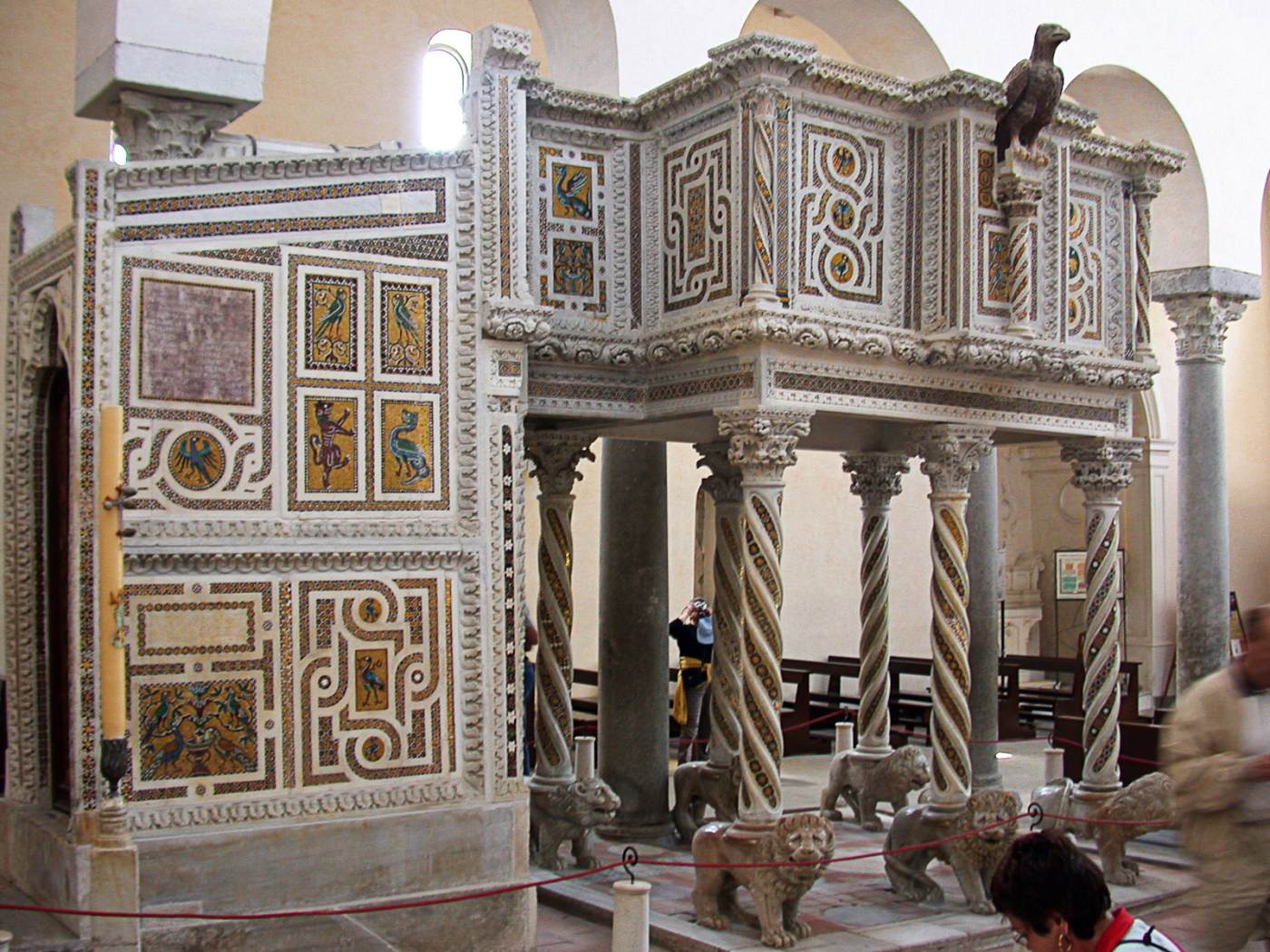 Pulpit by NICOLA DI BARTOLOMEO DA FOGGIA