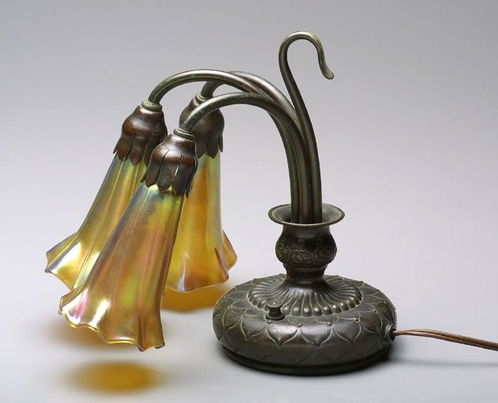 Table lamp by TIFFANY, Louis Comfort