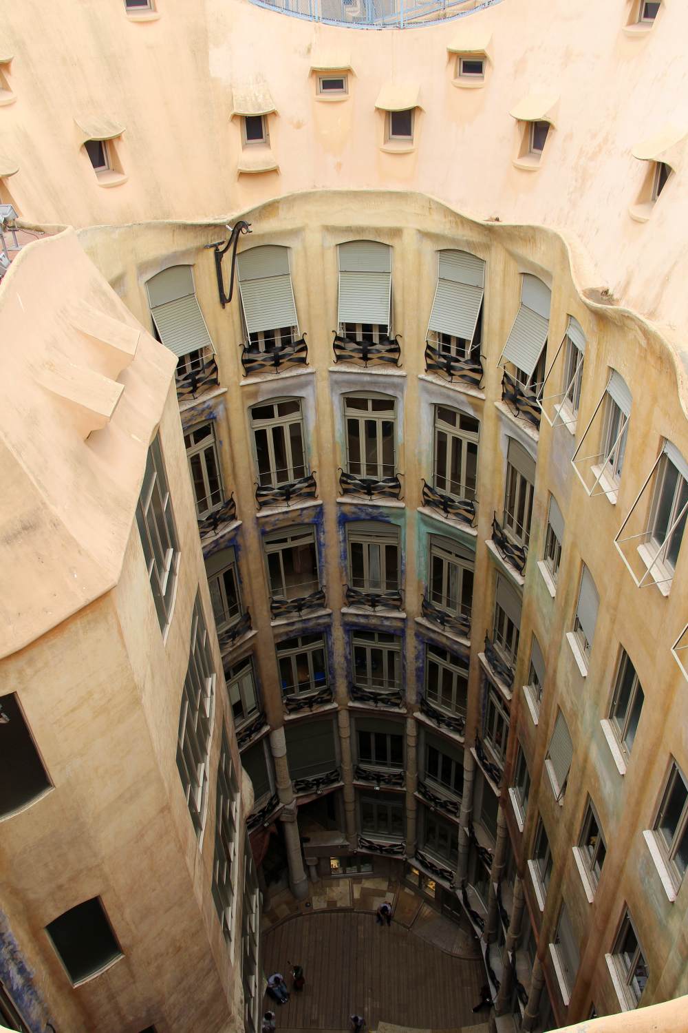 Casa Milà: view of the atrium by