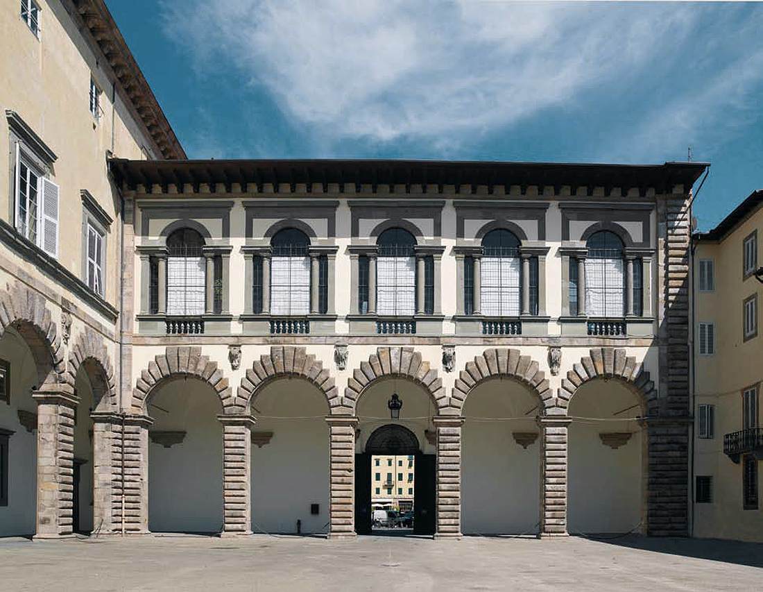 Palazzo Ducale: Cortile degli Svizzeri by AMMANATI, Bartolomeo