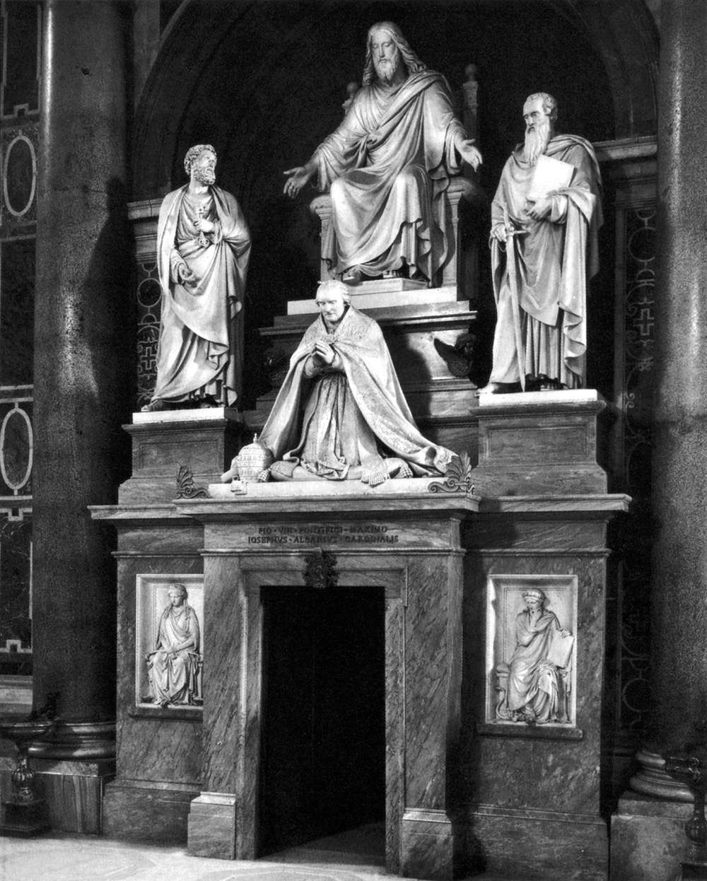 Monument of Pius VIII by TENERANI, Pietro