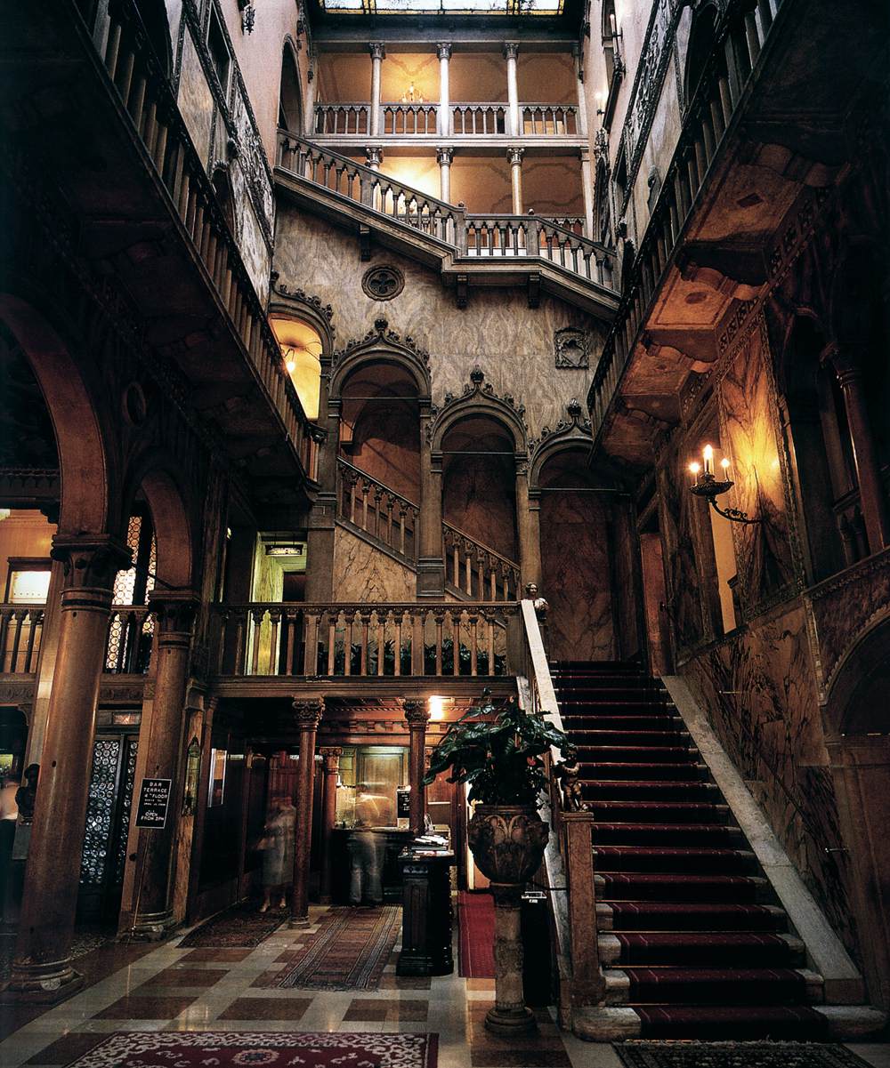 Palazzo Dandolo (Hotel Danieli): Interior by ORSI, Tranquillo