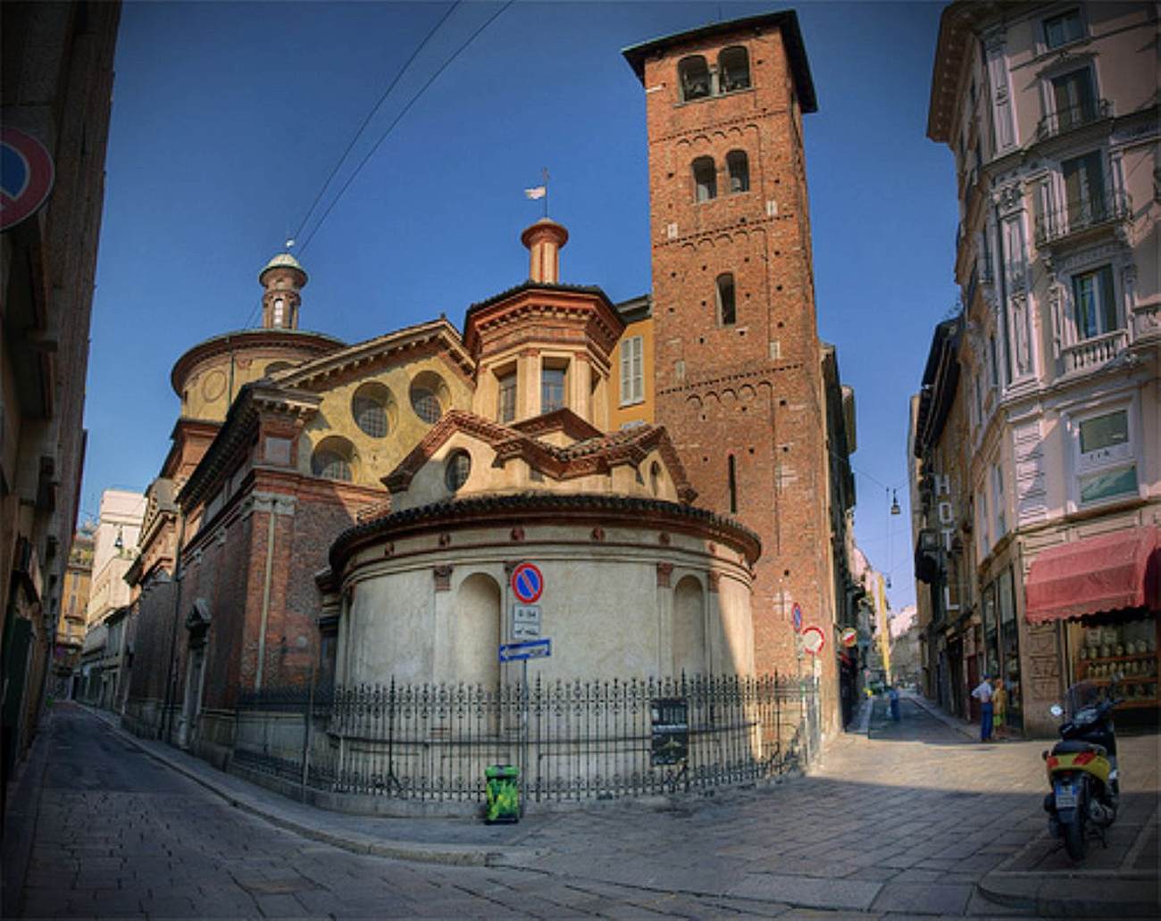 Exterior view by BRAMANTE, Donato