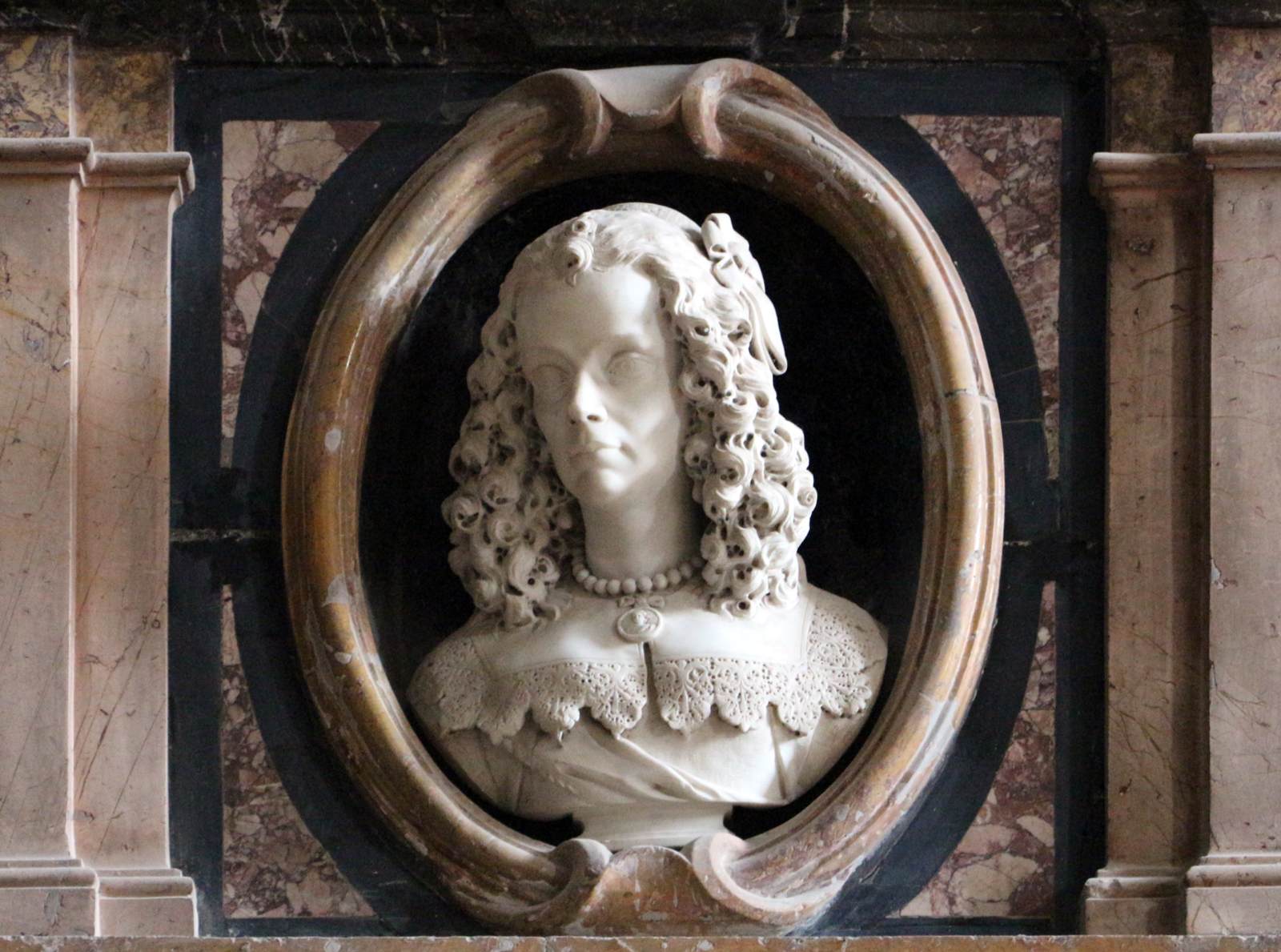 Bust of Elisabetta Contucci Coli by ALGARDI, Alessandro