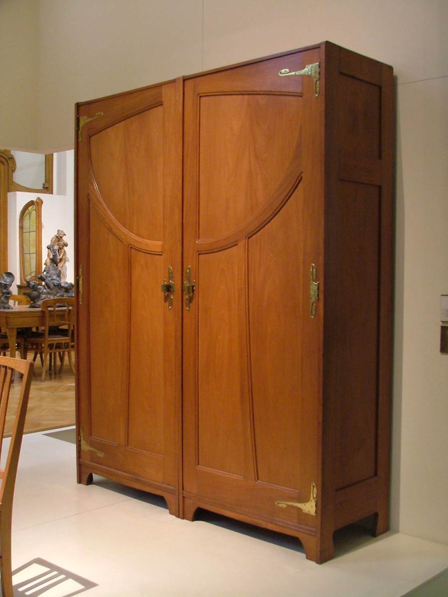 Art Nouveau bedroom furnishings: two-piece wardrobe by SERRURIER-BOVY, Gustave