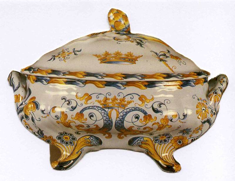 Soup tureen by GALLÉ, Émile