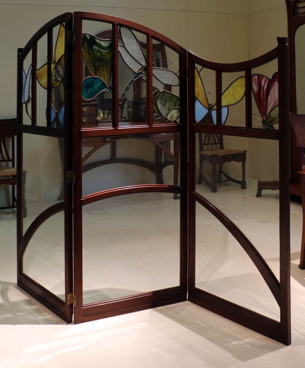 Art Nouveau bedroom furnishings: three-leaf screen by SERRURIER-BOVY, Gustave