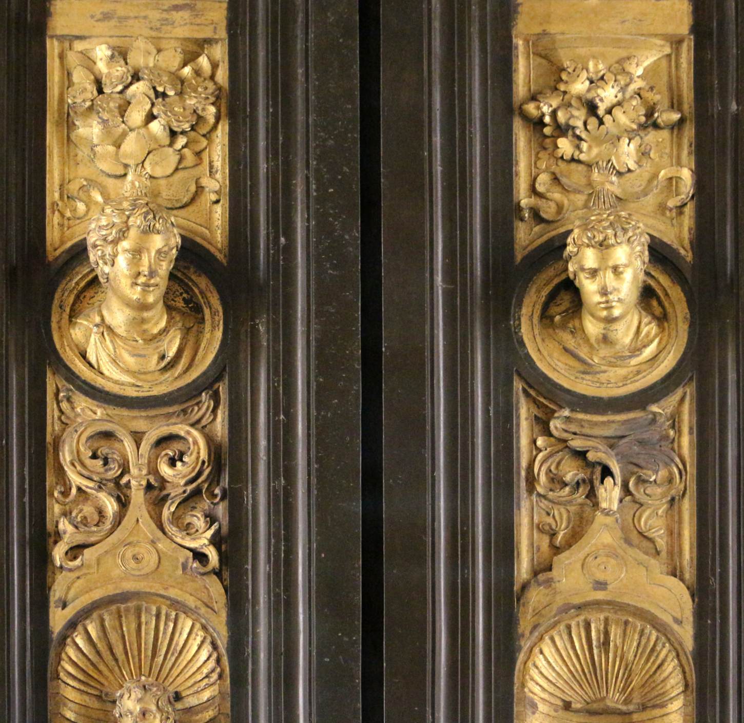 Porta del Paradiso: detail of the borders by GHIBERTI, Lorenzo