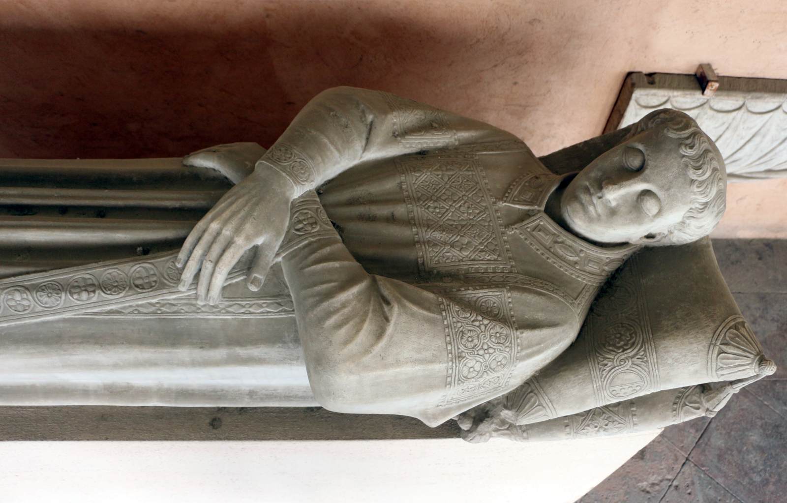 Tomb of Riccardo Annibaldi (detail) by ARNOLFO DI CAMBIO