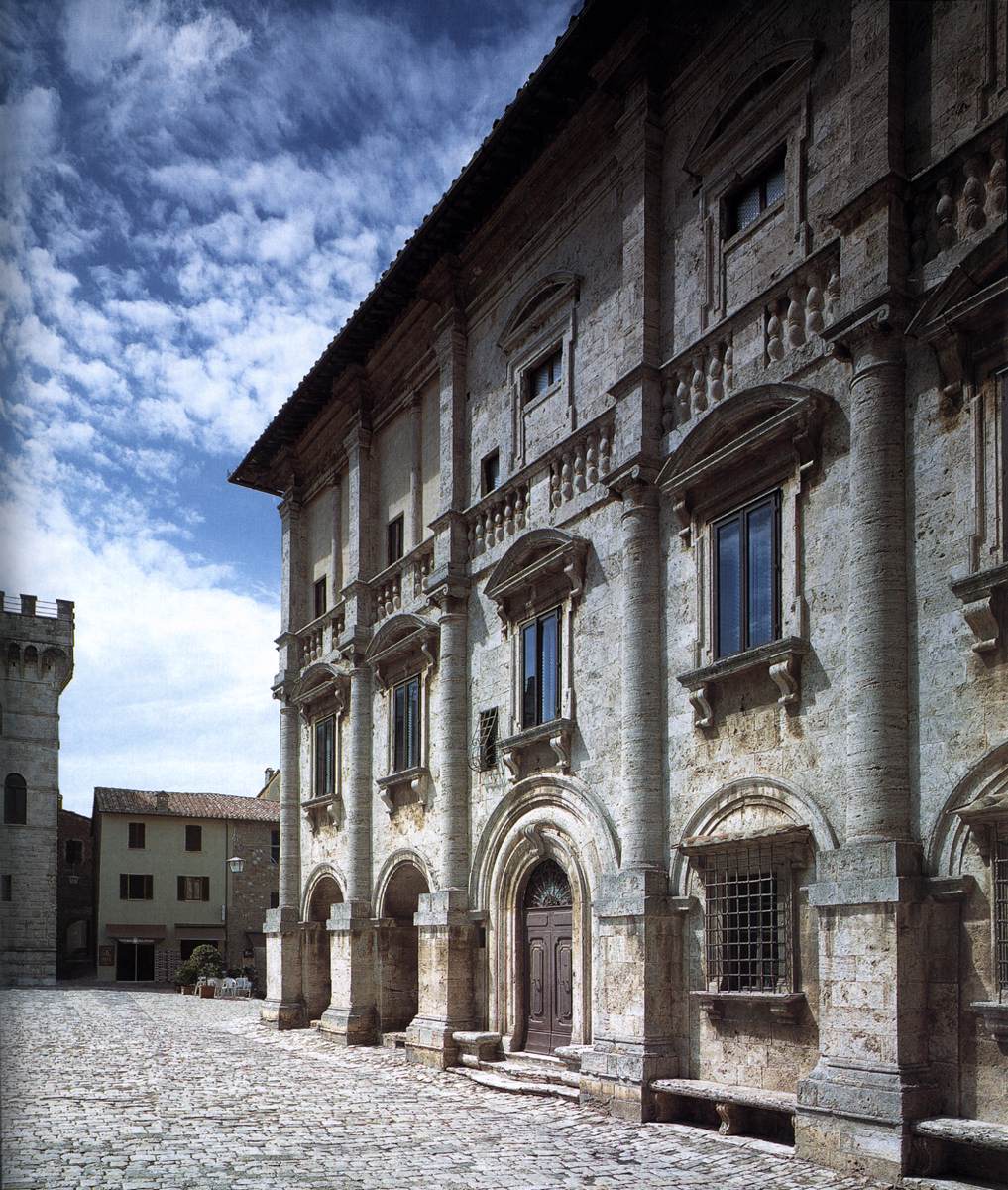 Palazzo Nobili Tarugi: Façade by BOSCOLI, Tommaso di Pietro