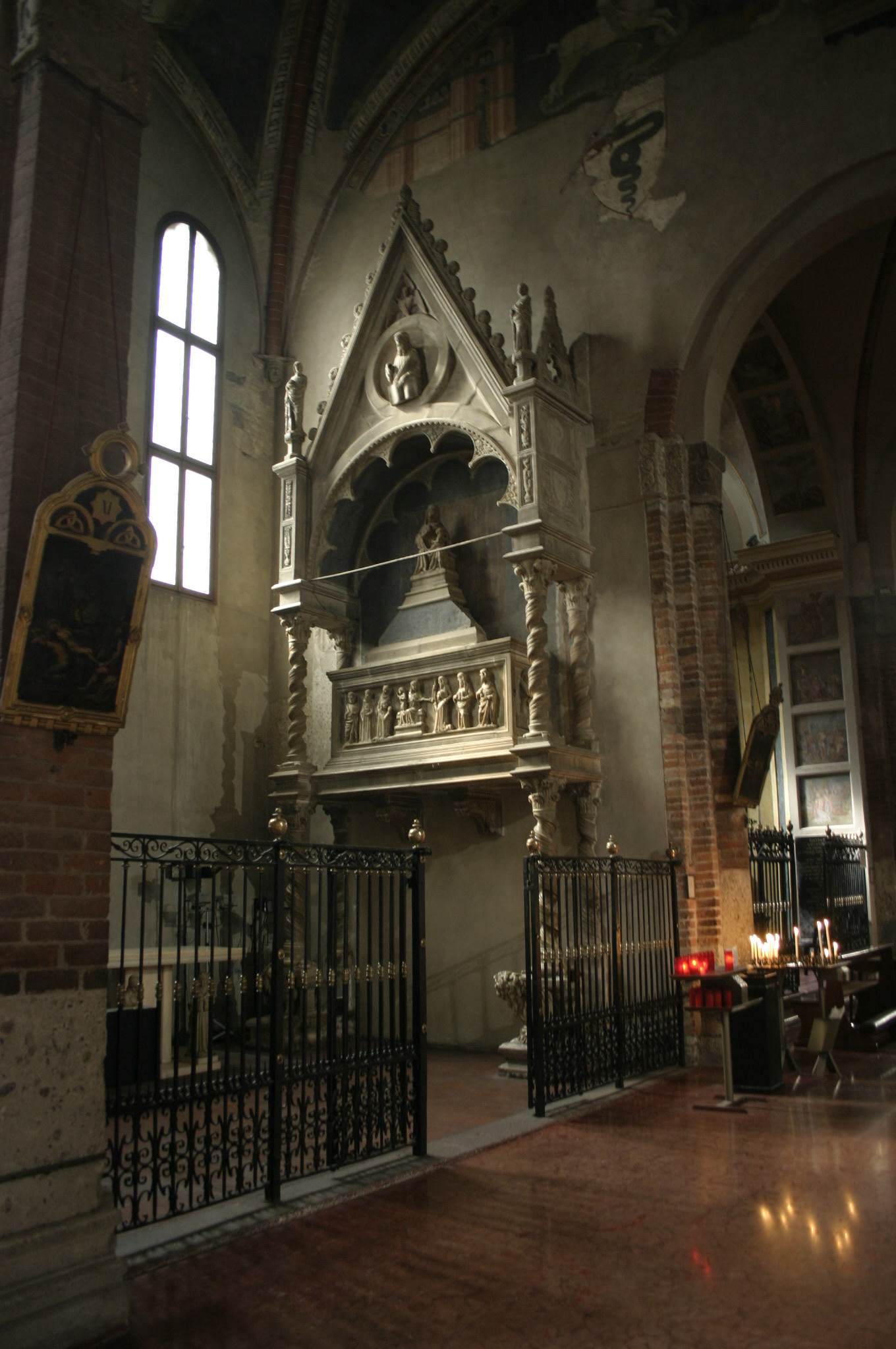 Tomb of Stefano and Valentina Visconti by