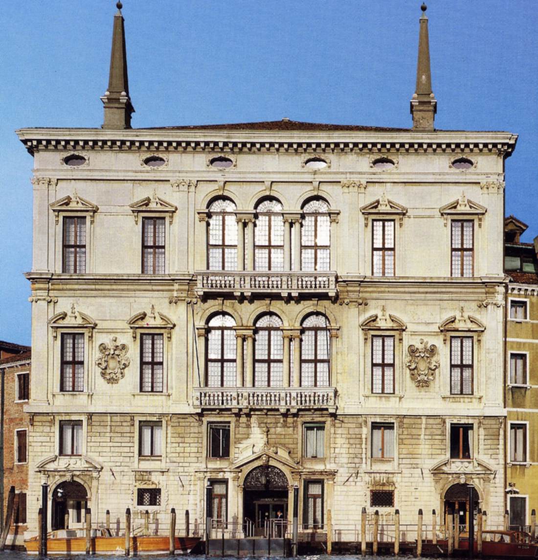 Palazzo Balbi: Façade by