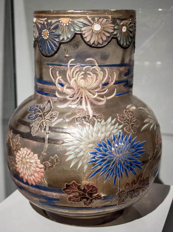 Decorative vase with crysanthemum motif by GALLÉ, Émile