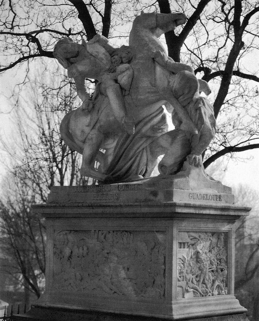 Monument to General Gobert by DAVID d'Angers