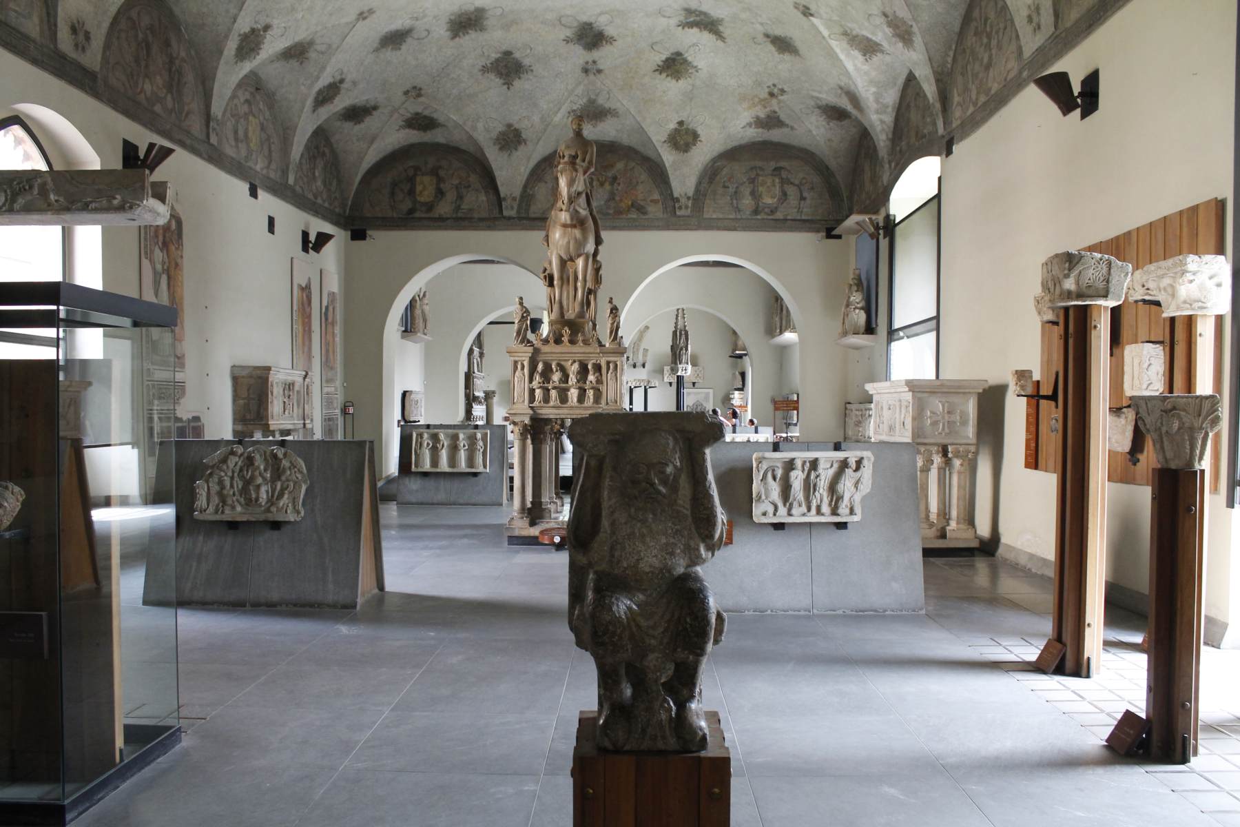 Monument of Bernabò Visconti by BONINO DA CAMPIONE