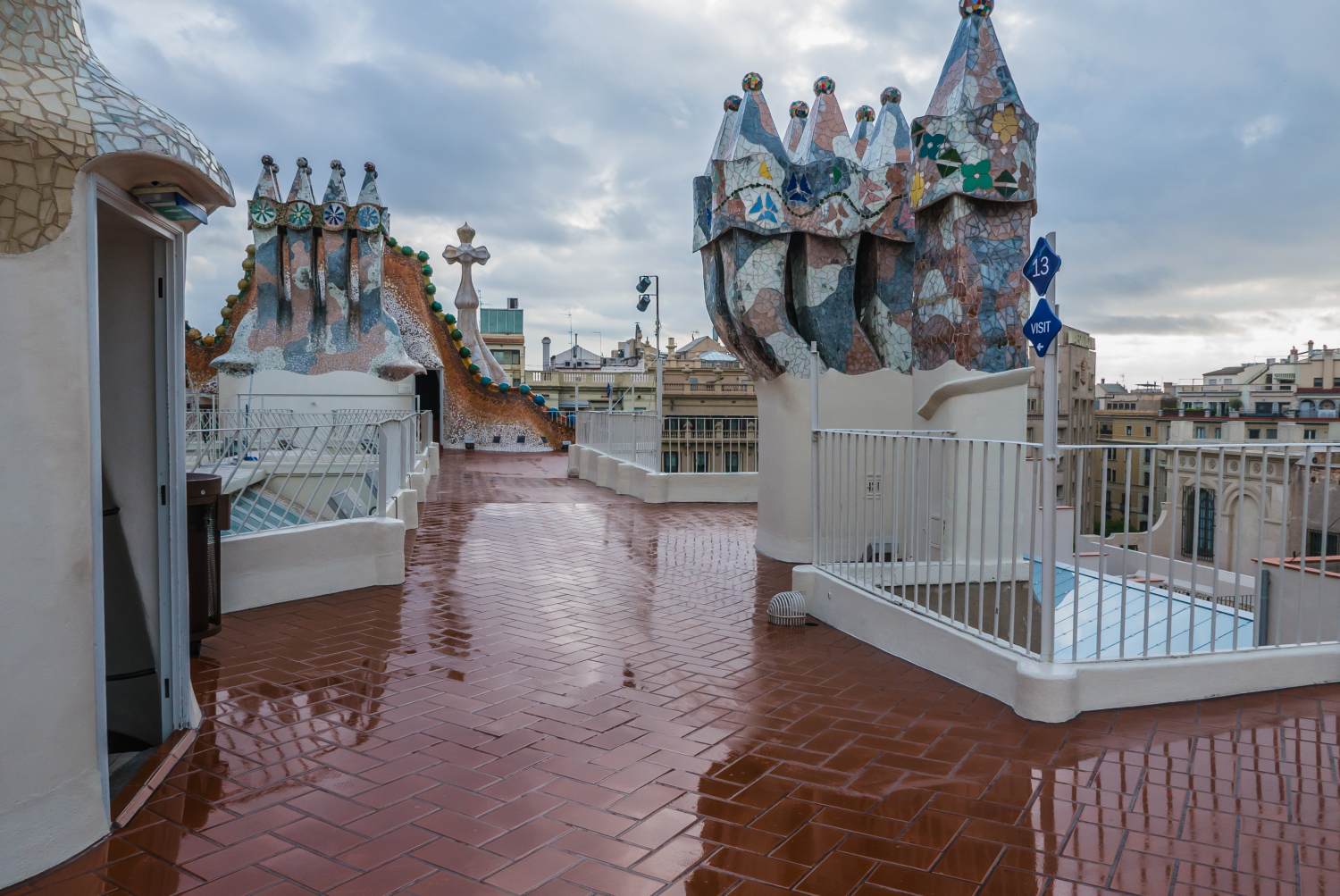 Casa Batlló: view of the roof by GAUDÍ, Antoni