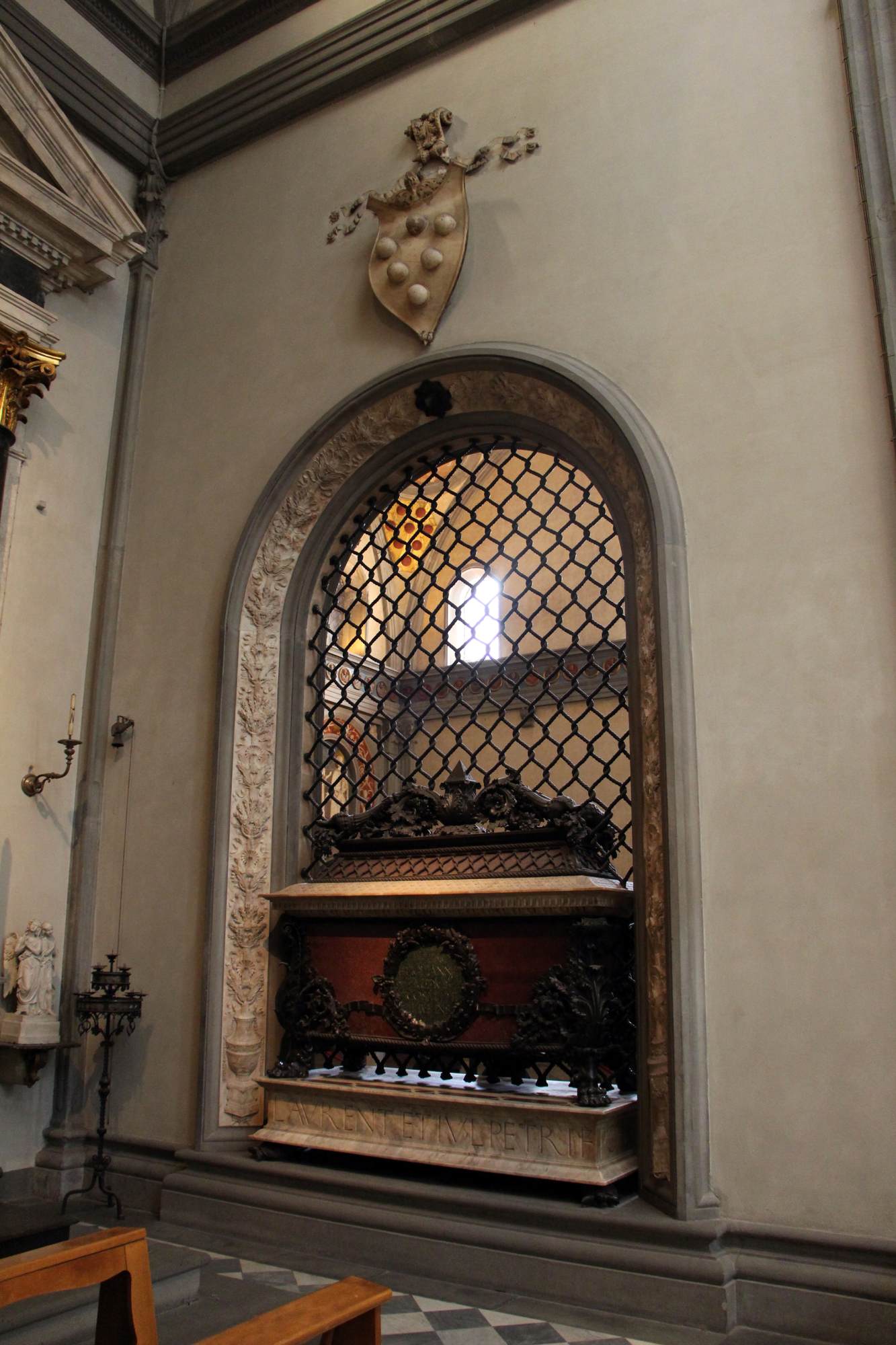 Tomb of Piero and Giovanni de' Medici (exterior) by