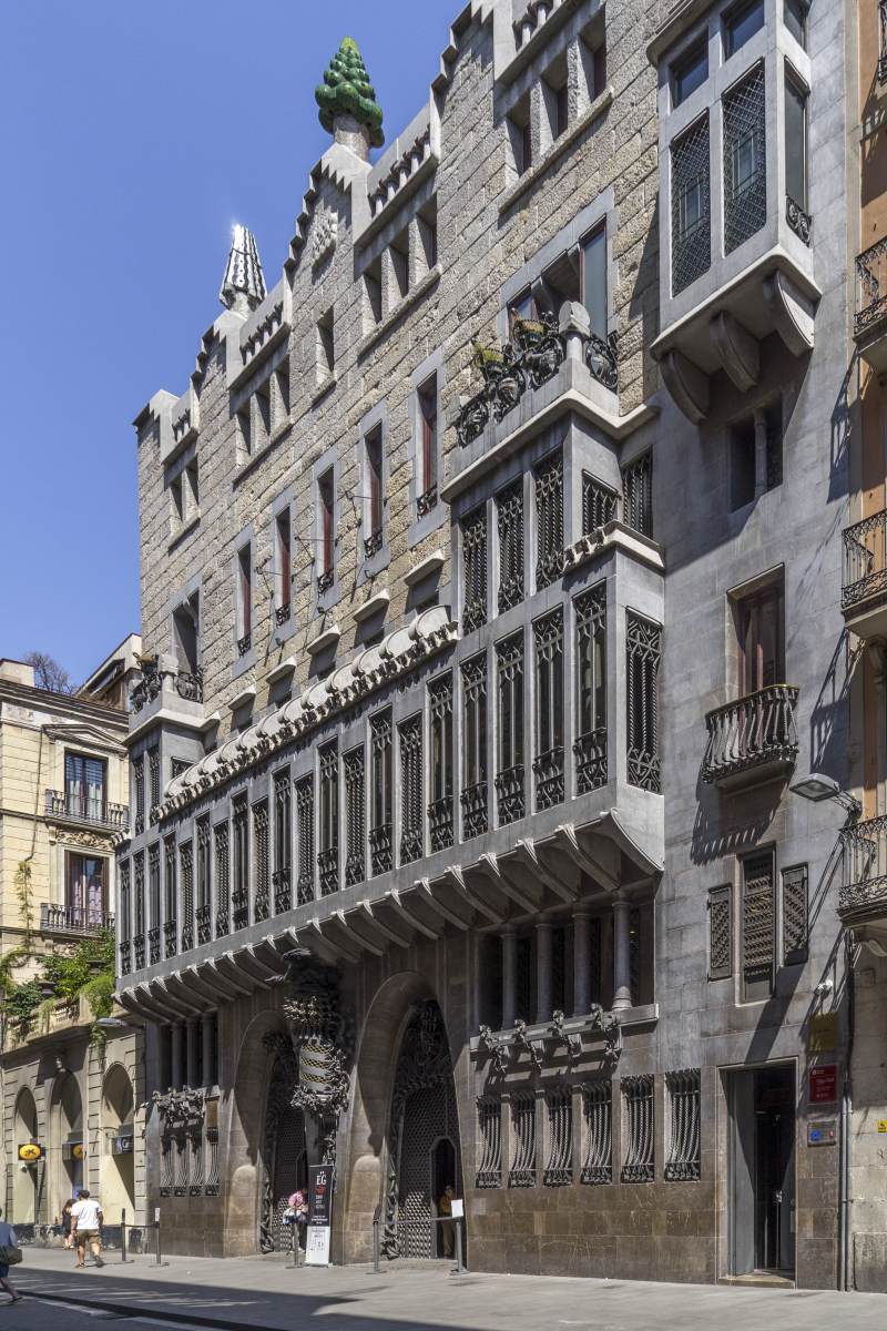 Palau Güell: façade by GAUDÍ, Antoni