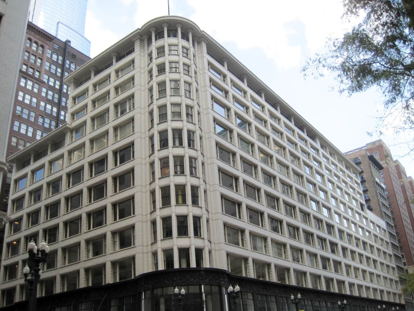 Carson, Pirie, Scott & Company Building by SULLIVAN, Louis Henry