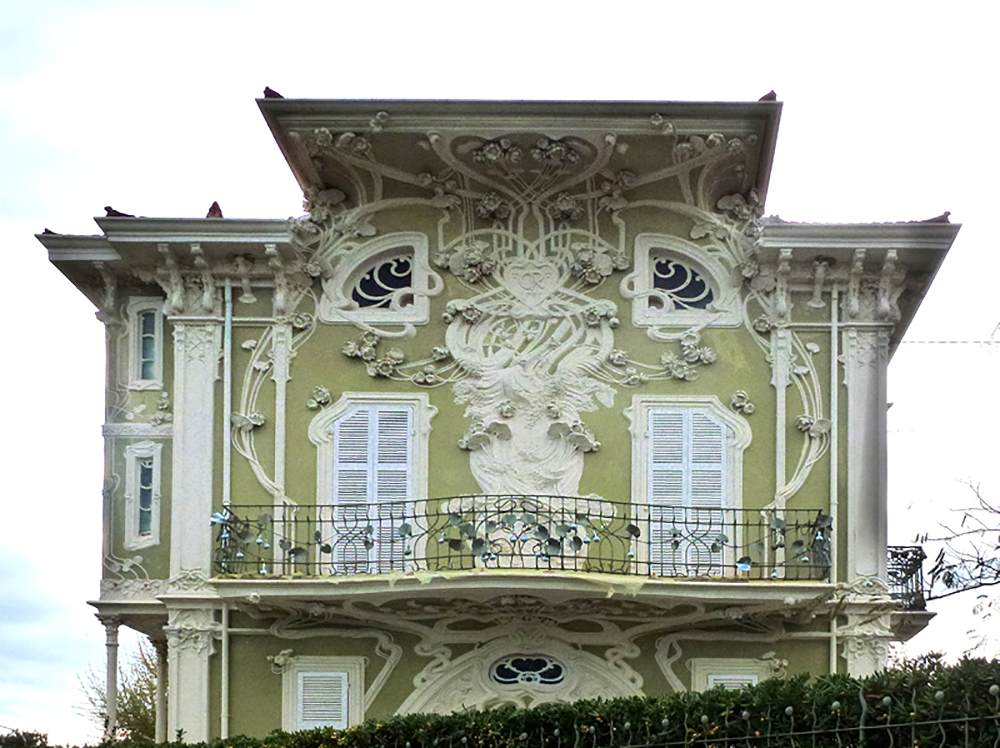 Villino Ruggeri: front façade (detail) by