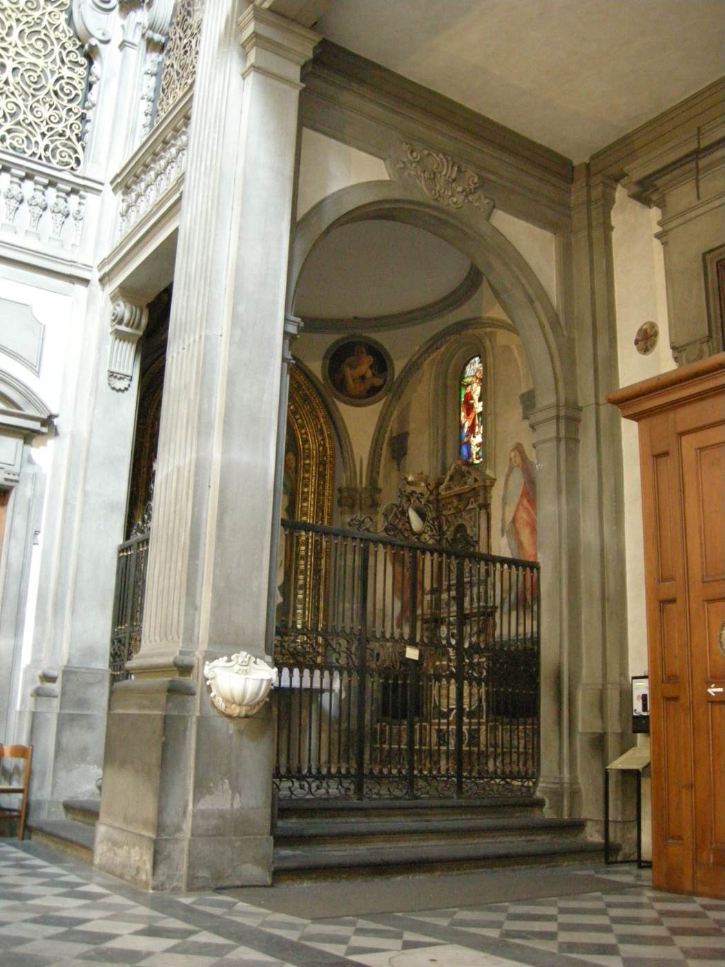 View of the Capponi Chapel by BRUNELLESCHI, Filippo