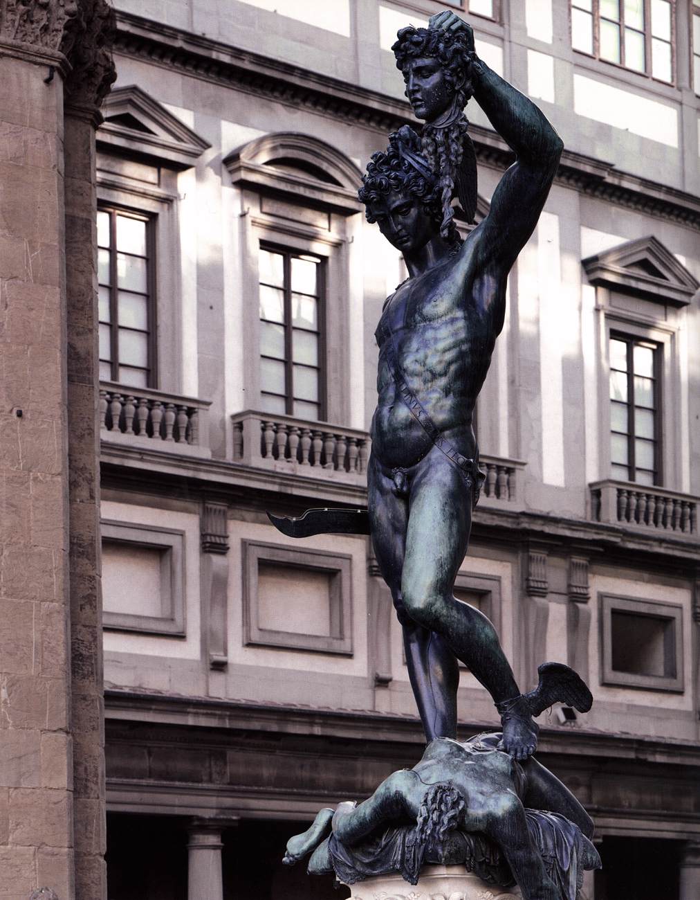 Perseus with the Head of Medusa by CELLINI, Benvenuto